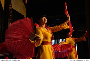 Vietnamese Dancers